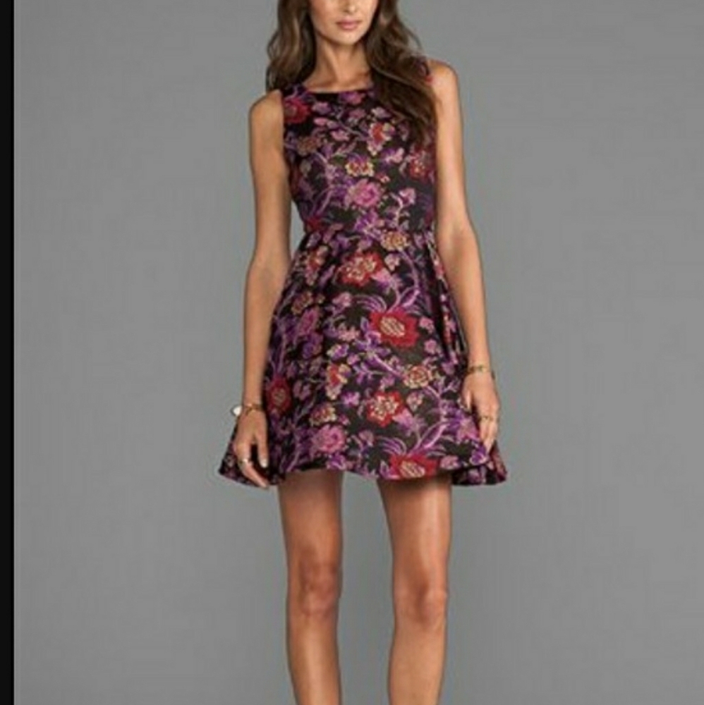 Alice + Olivia FOSS CUTOUT FLORAL-BROCADE DRES - Picture 1 of 5